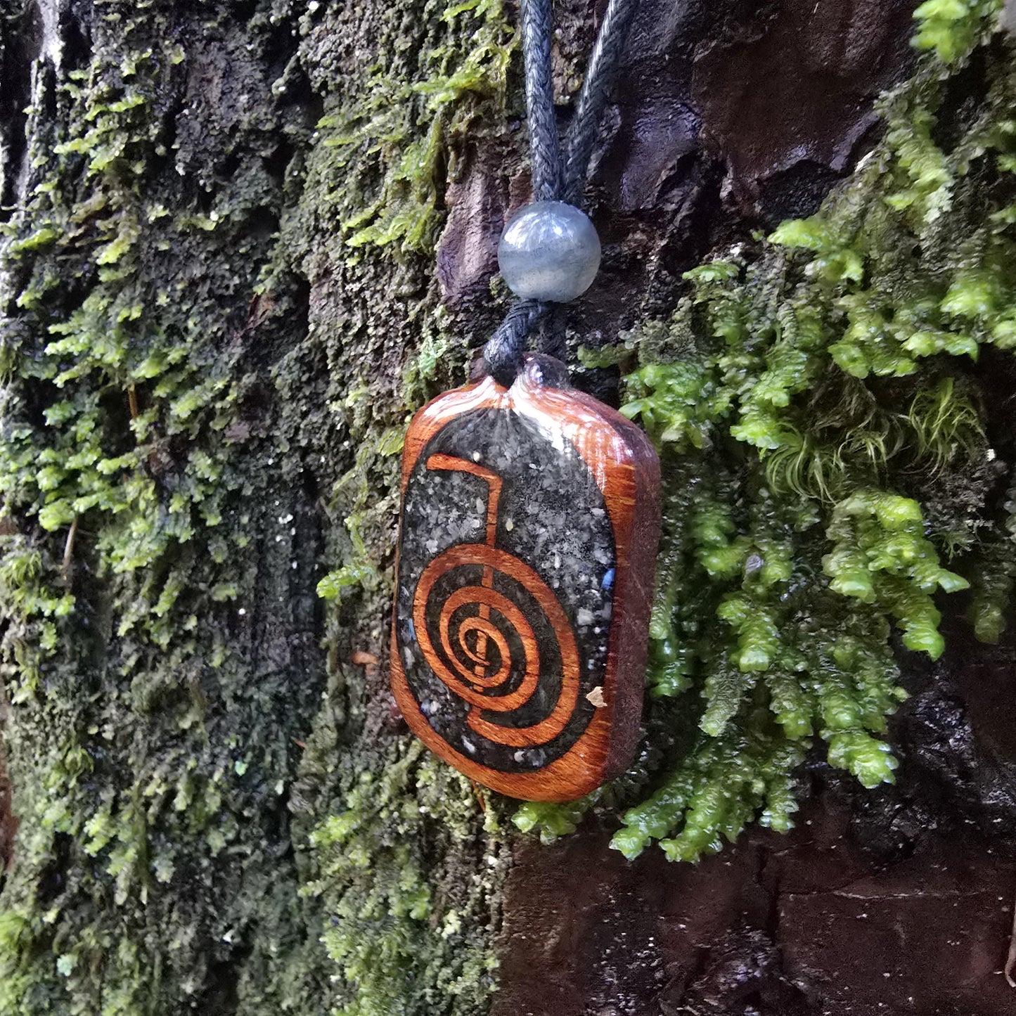 Black Tourmaline & Labradorite Cho Ku Rei Wood Pendant - Necklace