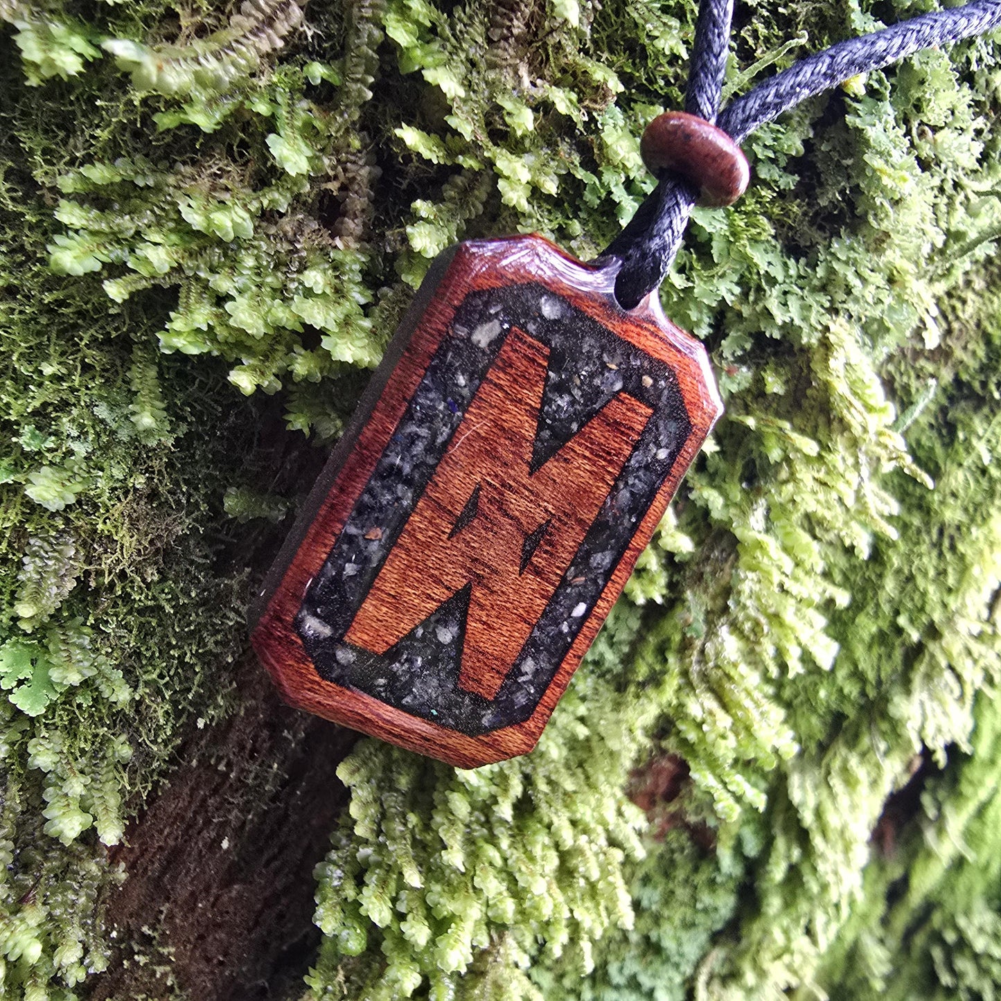 Dagaz Rune Pendant - Necklace with Black tourmaline - Labradorite