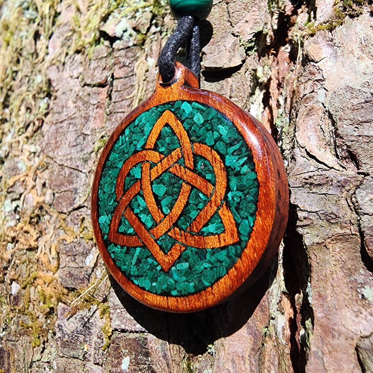 Anam Cara Knot - Malachite - Wood Pendant - Necklace