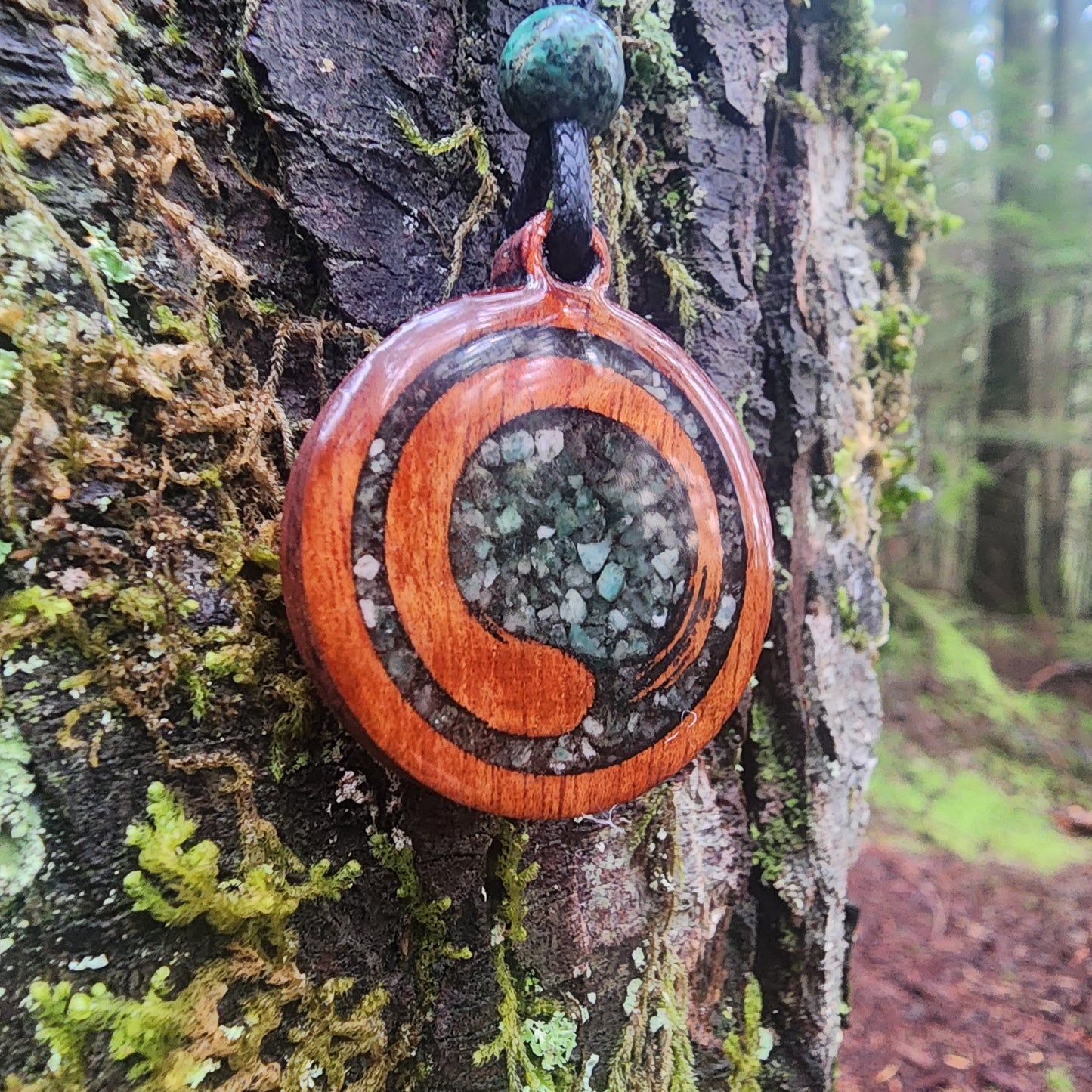 Enso Wood Pendant - Necklace with Emerald