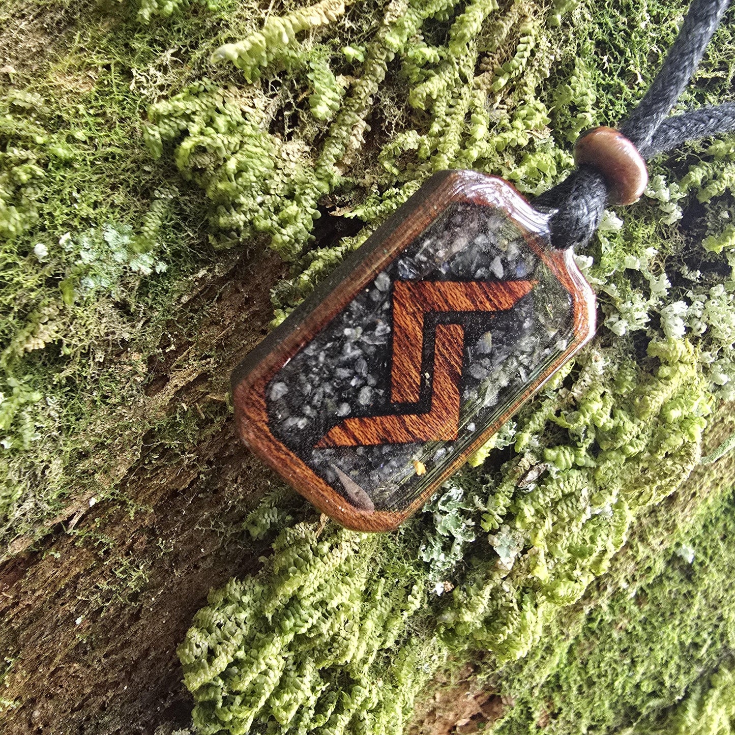 Jera Rune Pendant - Necklace with Black tourmaline - Labradorite