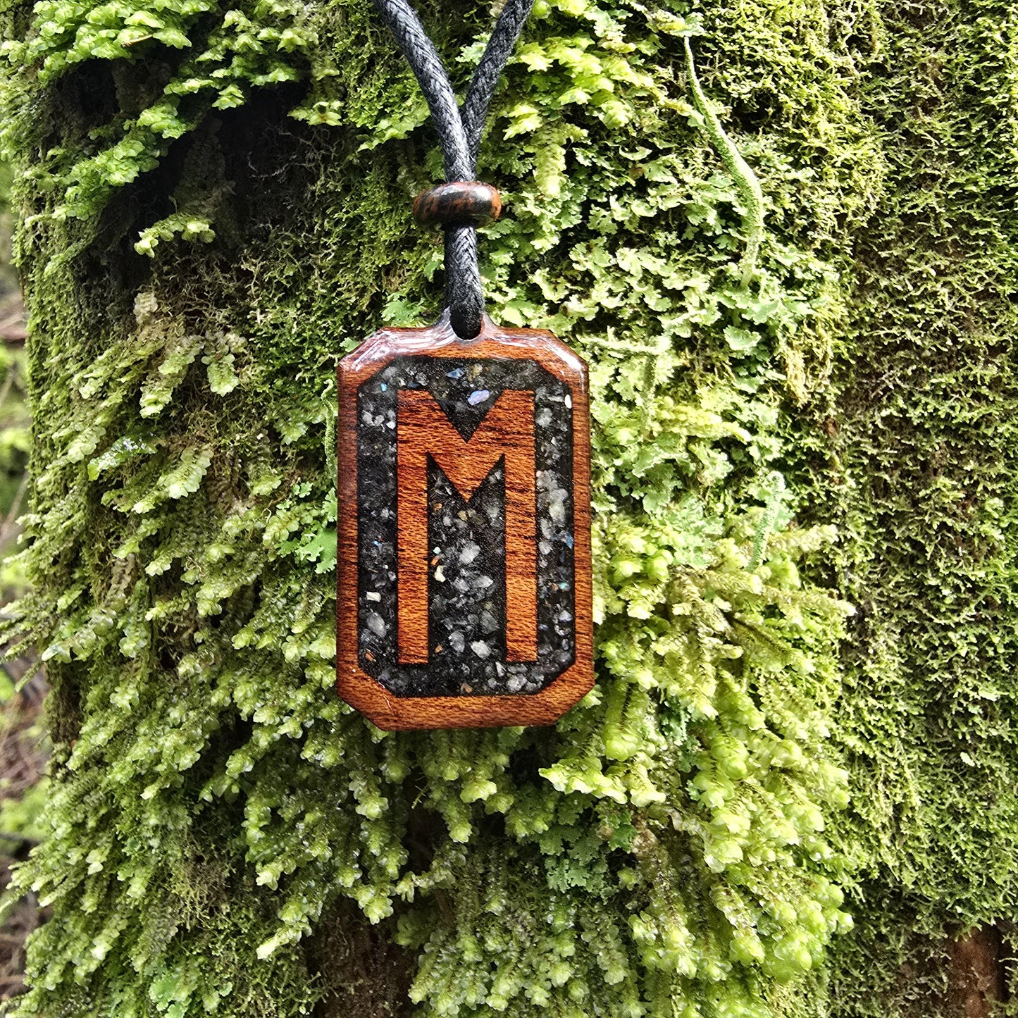 Ehwaz Rune Pendant - Necklace with Black tourmaline - Labradorite