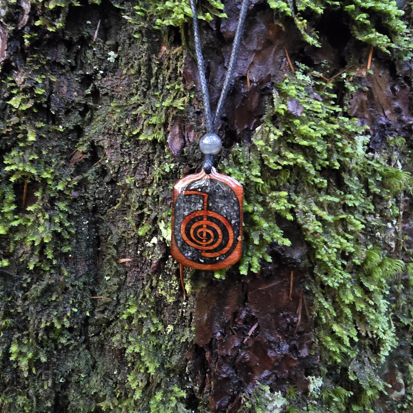 Black Tourmaline & Labradorite Cho Ku Rei Wood Pendant - Necklace