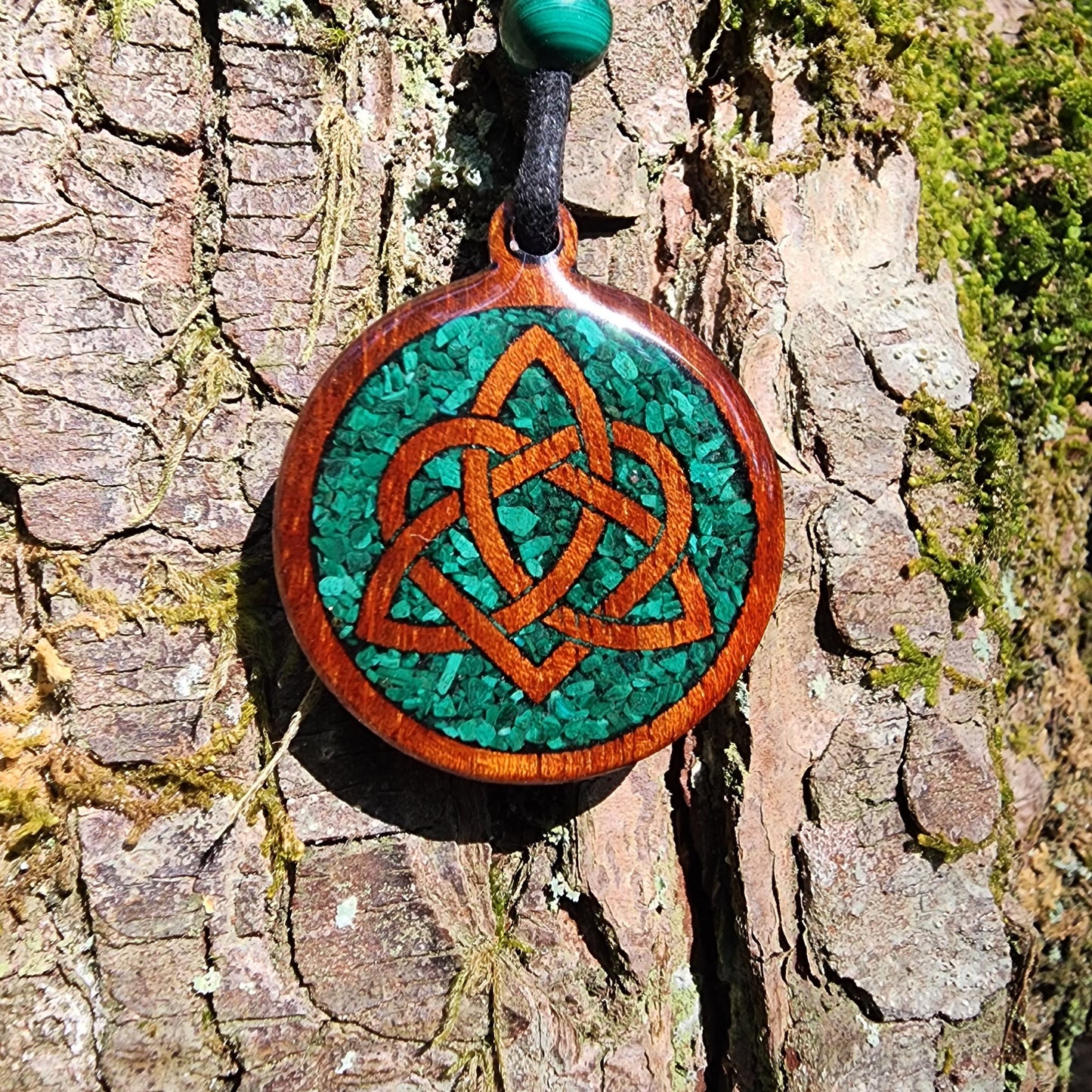 Anam Cara Knot - Malachite - Wood Pendant - Necklace