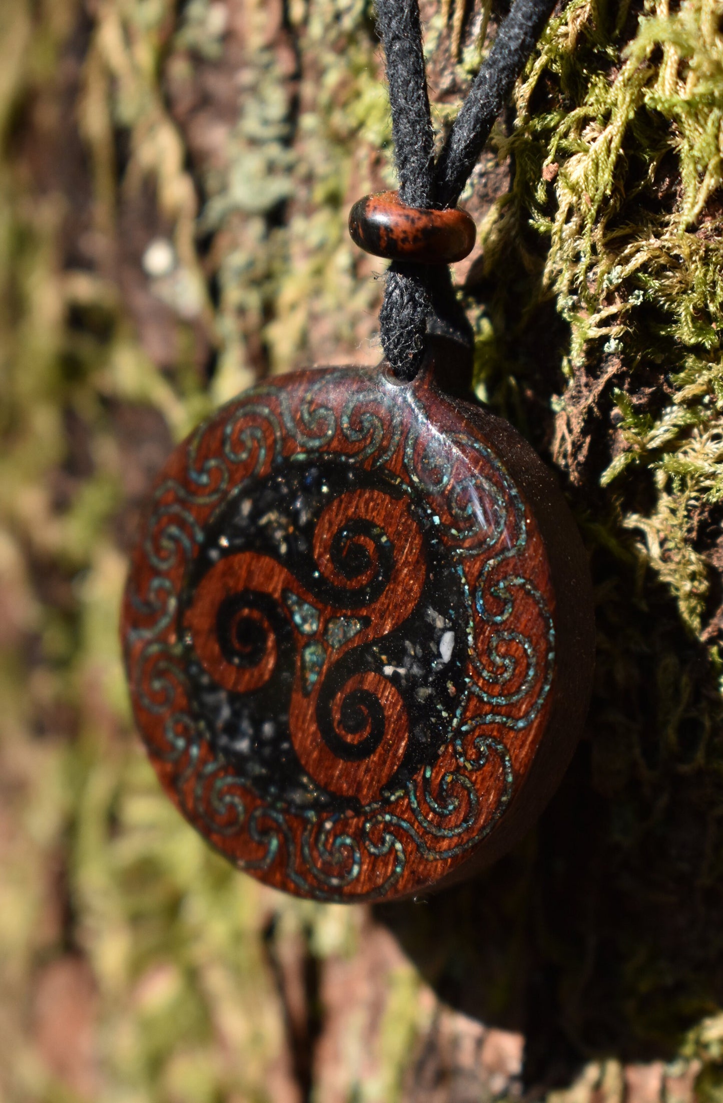Black Tourmaline & Labradorite Triskelion Wood Pendant - Necklace