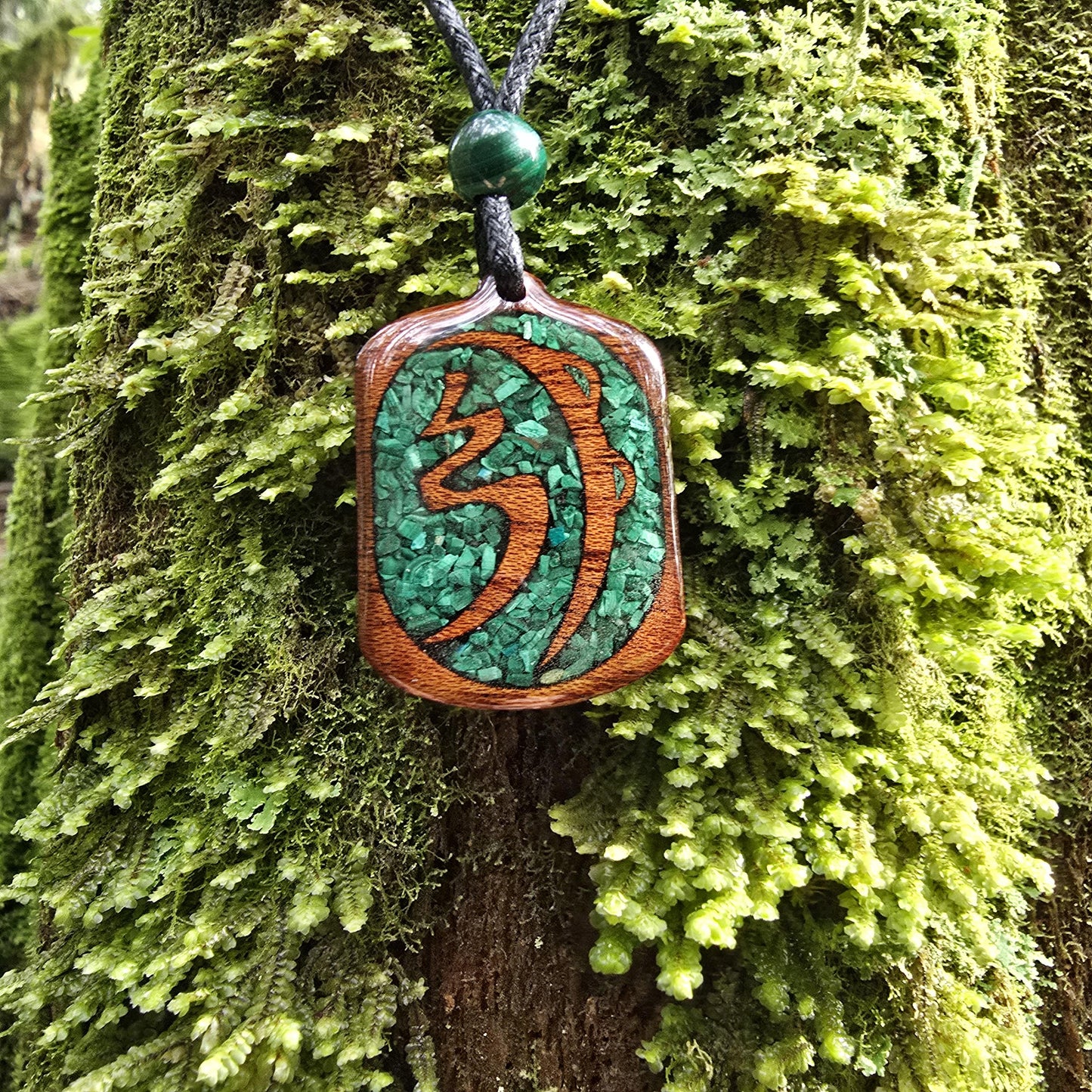 Sei He Ki  Pendant - Necklace with Malachite