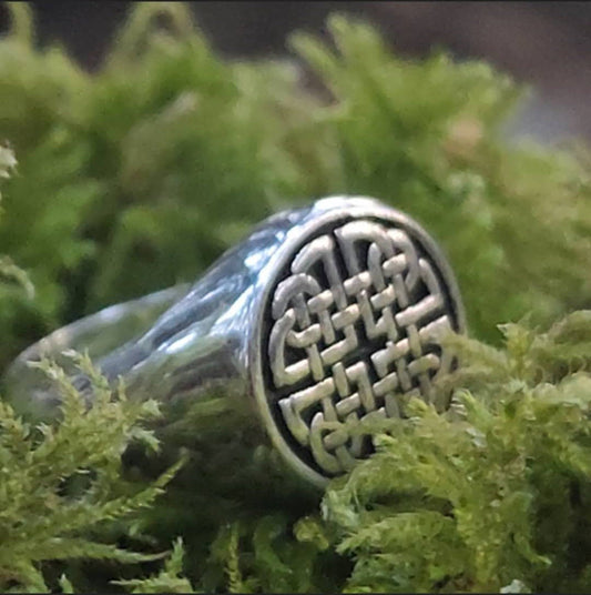 Dara Knot Sterling Silver Signet Ring