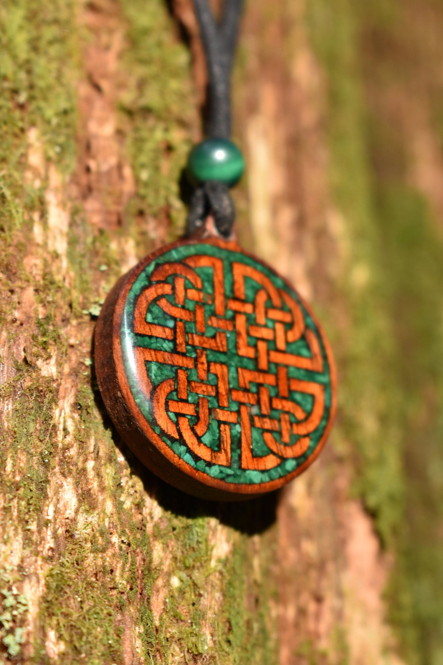 Dara Knot with Malachite - Wood Pendant - Necklace