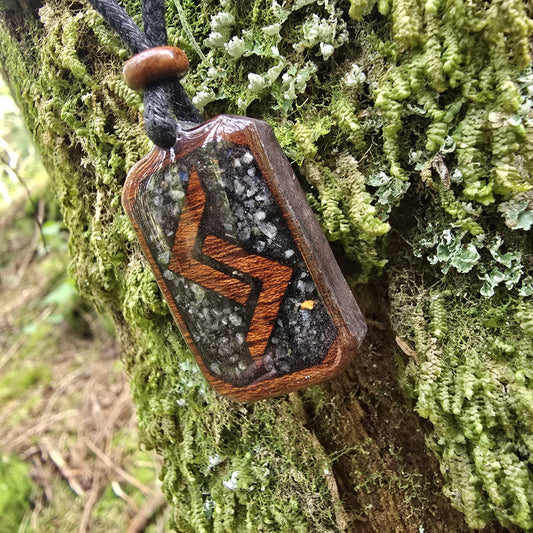 Jera Rune Pendant - Necklace with Black tourmaline - Labradorite