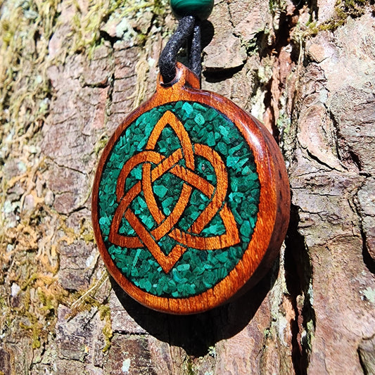Anam Cara Knot - Malachite - Wood Pendant - Necklace