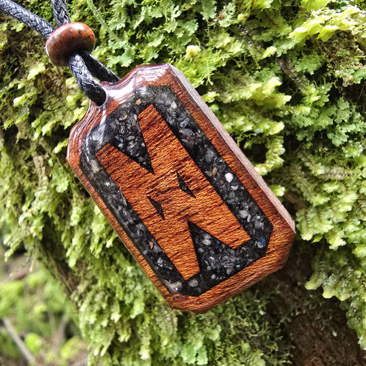 Dagaz Rune Pendant - Necklace with Black tourmaline - Labradorite
