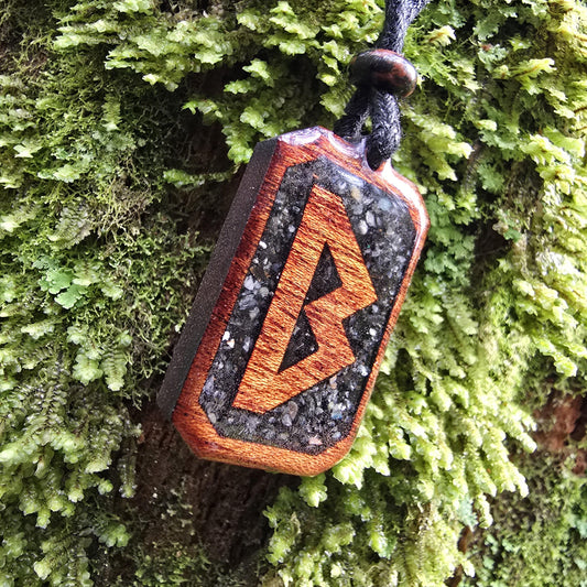 Berkano Rune Pendant - Necklace with Black tourmaline - Labradorite