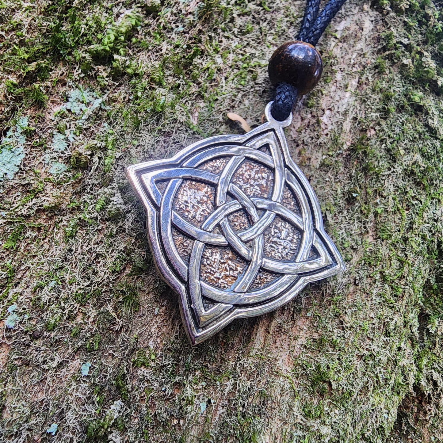 Bronze Witches Knot Pendant - Double Sided