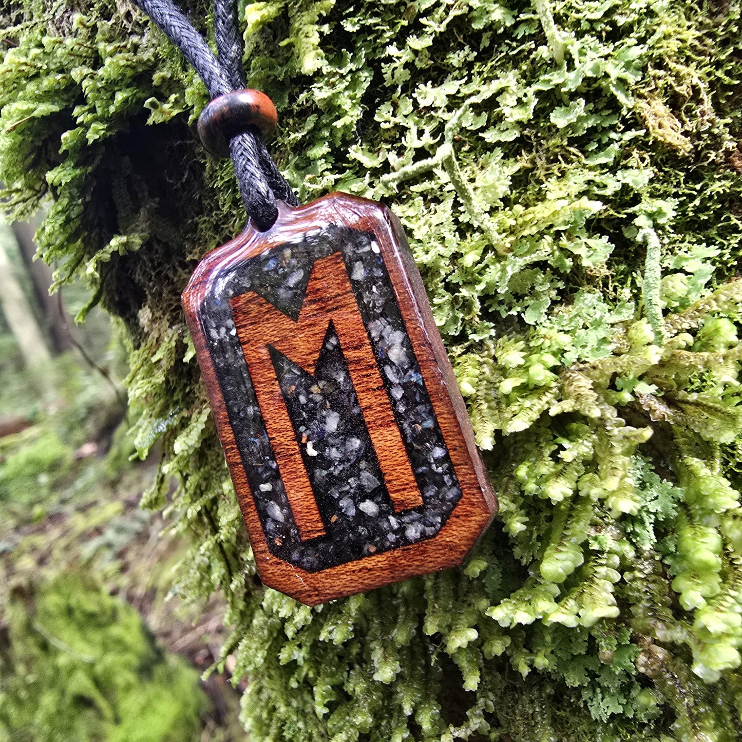 Ehwaz Rune Pendant - Necklace with Black tourmaline - Labradorite