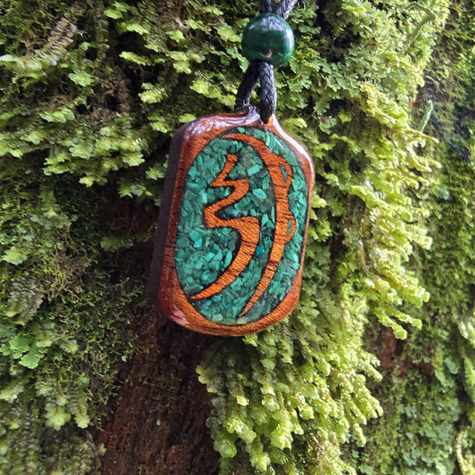 Sei He Ki  Pendant - Necklace with Malachite