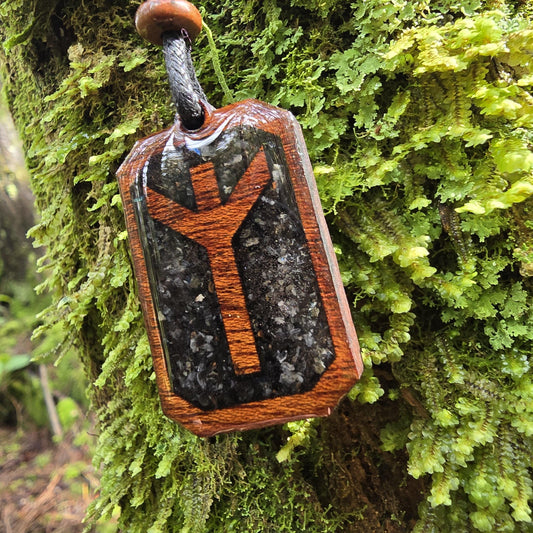 Algiz Rune Pendant - Necklace with Black tourmaline - Labradorite