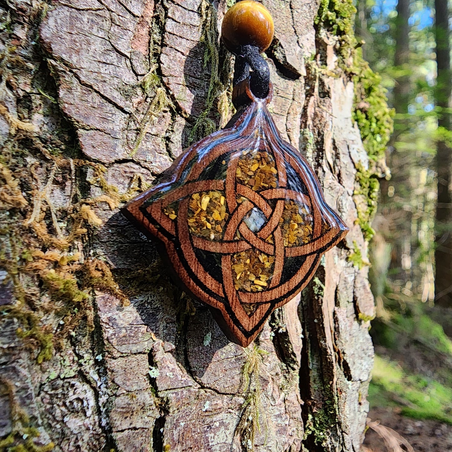Witches Knot with Black Tourmaline - Tigers Eye -  Mother of Pearl - Wood Pendant - Necklace