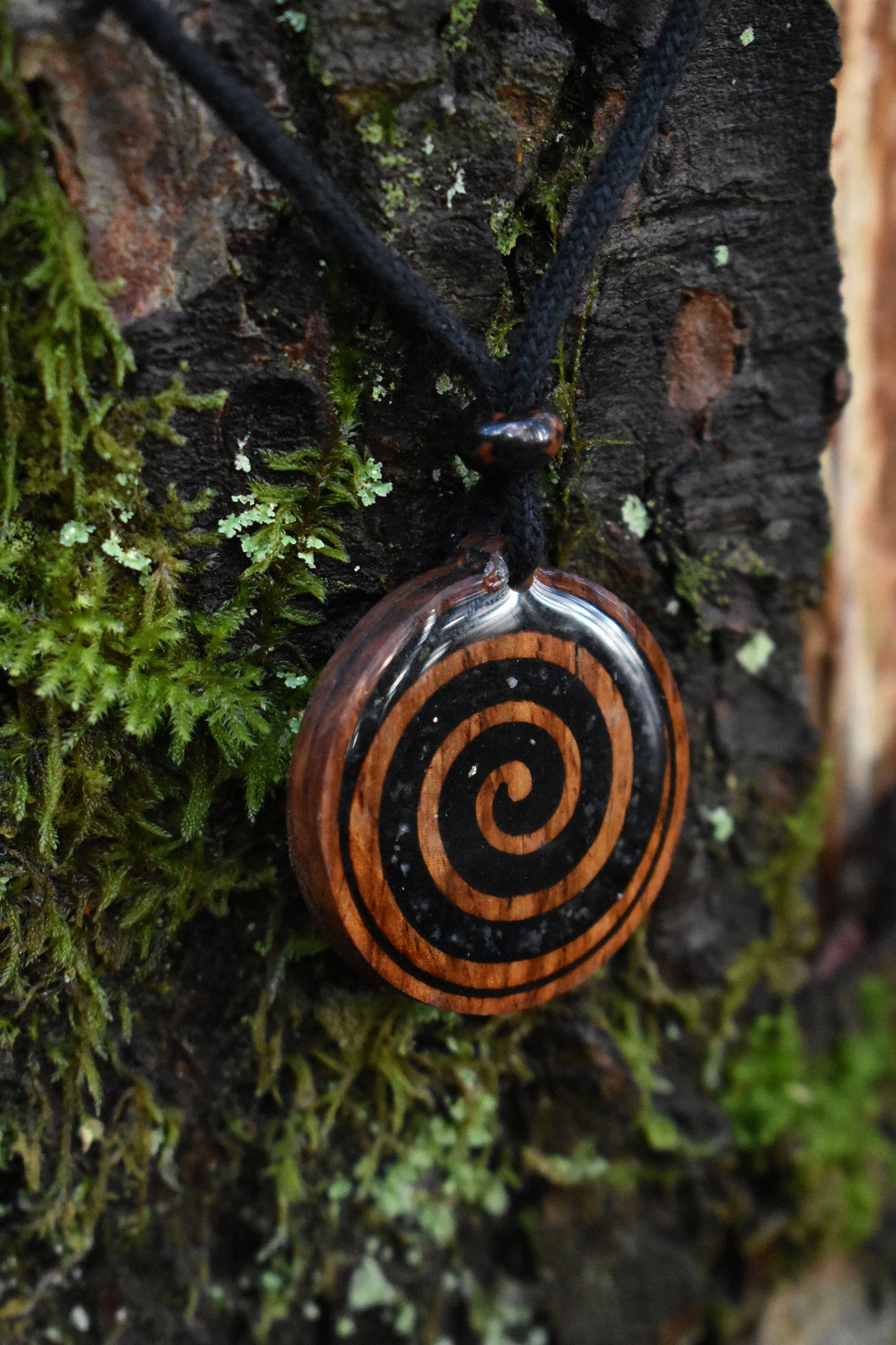 Black Tourmaline & Labradorite Celtic Spiral Wood Pendant - Necklace